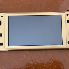 中古美品！ Nintendo Switch Lite本体 ハイラルエディション ニンテンドー スイッチ 本体 任天堂 ゼルダの伝説の画像