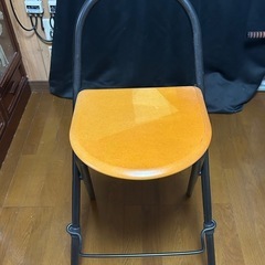 椅子二脚です。の画像