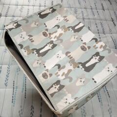ねこの柄の収納ケースの画像
