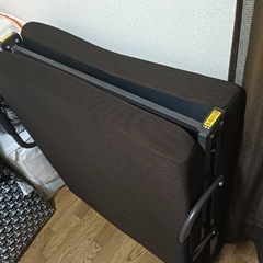 折りたたみ式電動ベットの画像