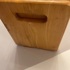 ナチュラルウッド　本棚　伸縮可動
の画像