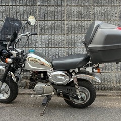 新品部品多数使用の6Vホンダモンキーの画像