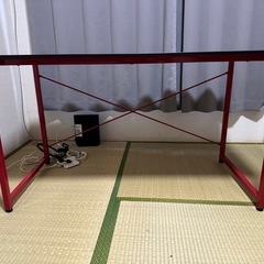 ゲーミングデスクの画像
