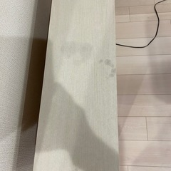 木製の4段ラック　本棚の画像