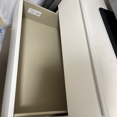 IKEA マルム　チェストの画像