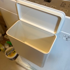 ニトリ　マグネット収納 洗剤ボールストッカー&マグネット オールステンレスボトルラックの画像