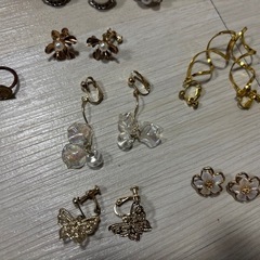 《美品》イヤリング、ネイル、コスメまとめての画像
