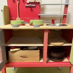 木製 ビストロキッチン　おままごとキッチン 【トイザらス限定】※付帯品おもちゃ付きの画像