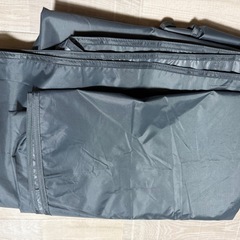 キャンプ用ポップアップテントの画像