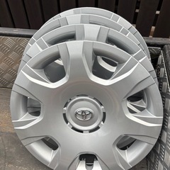 ハイエース 純正タイヤ 🛞 キャップ有り　195/80R15 ④本セット 2025年25週 新車外し　走行500キロくらいの画像