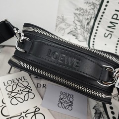 LOEWEハンドバッグ  ショルダーバッグの画像