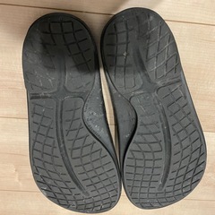 OOFOS ウーフォス リカバリーサンダル 25.5cm ブラックの画像