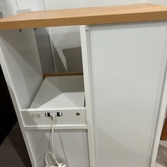 食器棚の画像