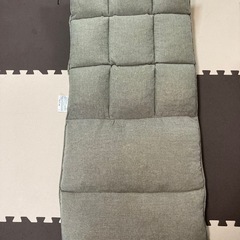 ニトリ　リクライニング座椅子　ネコクッションカバー付きの画像