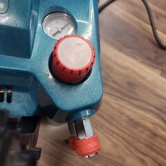 【中古】46気圧 11L コンプレッサ マキタ AC461XL エア工具　一般圧×2口　高圧×２口【ハンズクラフト熊本けやき通り店】【店頭取引限定】の画像