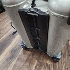 【中古】46気圧 11L コンプレッサ マキタ AC461XL エア工具　一般圧×2口　高圧×２口【ハンズクラフト熊本けやき通り店】【店頭取引限定】の画像