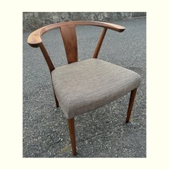カリモク　ダイニングテーブルの画像