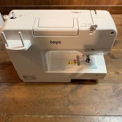 toyo電動ミシンJY-1NR 裁縫　刺繍　手芸　服飾の画像