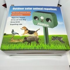 新品⭐️超音波 害獣撃退器　猫よけ　ソーラー充電 12m感知範囲 120°広角 PIR赤外線センサー 警報音 LEDフラッシュ搭載 IP66防水 日本語説明書付き　の画像