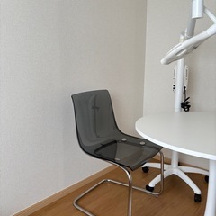IKEA透明椅子の画像