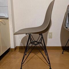 シェルチェア　椅子の画像