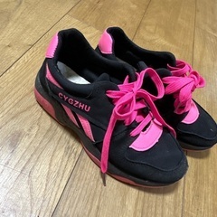 ★委託品★ キッズ　スニーカー　23cmの画像