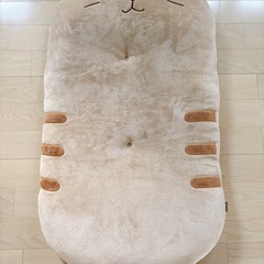 ふくふくにゃんこ まんまるごろ寝クッションの画像