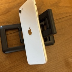 ★Apple iPhone SE 第3世代 128GB スターライトの画像