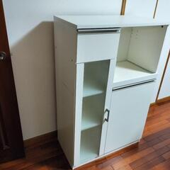 食器棚の画像