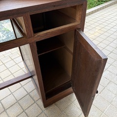 レトロな化粧台の画像
