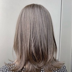 【8月18日 レイヤーカット】白髪染め込み✨トリートメント…