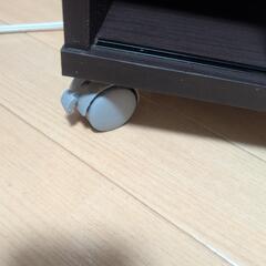 キャスター付きテレビ台(木目調)の画像