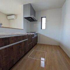 🏡築浅物件　駐車場3台可能　4LDK戸建て住宅　南区野多目🏡 − 福岡県