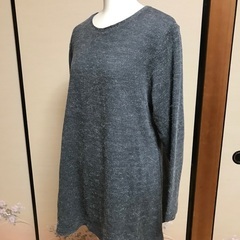 MからL  グレー　ロング丈のセーターの画像