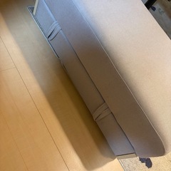 オットマン付きソファーの画像