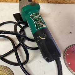 ディスクグラインダー M965 960W マキタ　(K61の画像