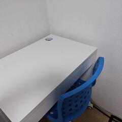 IKEA　デスク＆チェアの画像