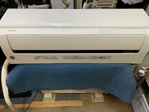 福岡市内取付料金込み　2020年　東芝　ルームエアコン　6-8畳タイプ