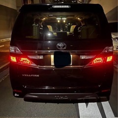 ヴェルファイア　黒の画像