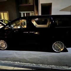 ヴェルファイア　黒の画像