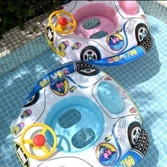 【取引中】ベビー用浮き輪　足入れ　車　ハンドル付きの画像