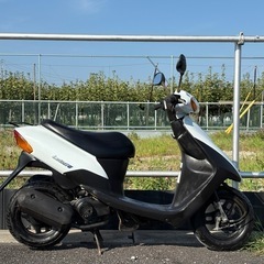 原付⭕️レッツ2 タイプG⭕️カッコイイ白⭕️バッテリー新品の画像