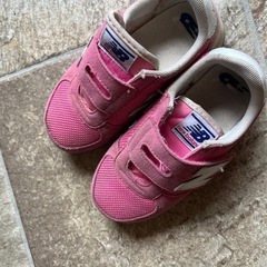 ニューバランス　スニーカー　18.5 ピンク ニューバランスの画像