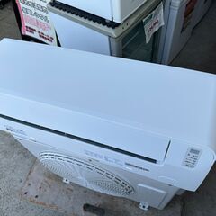 【動作保証あり】Hisense ハイセンス 2022年 2.2kw 6畳用 冷暖房 ルームエアコン AT-HA2213【管理KR615】の画像