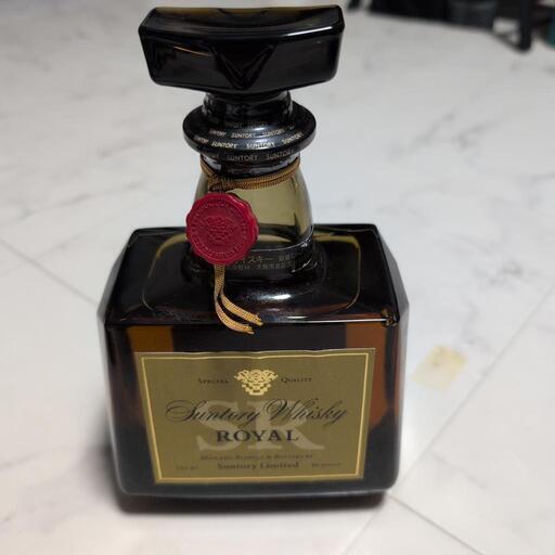 サントリーウイスキー　ローヤル