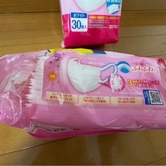 フィッティーやや小さめマスク個別包装新品未開封
の画像