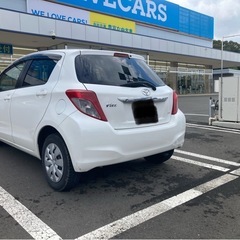 平成25年トヨタヴィッツ4WD車検長期の画像