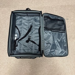 QUIKSILVERキャリーケースの画像