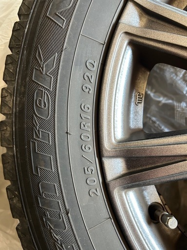 ステップワゴン（スパーダ）使用。スタッドレス