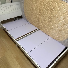 使用期間約1年シングルベッド マットレス、ニトリ極暖カバー付き(使用感あり)の画像
